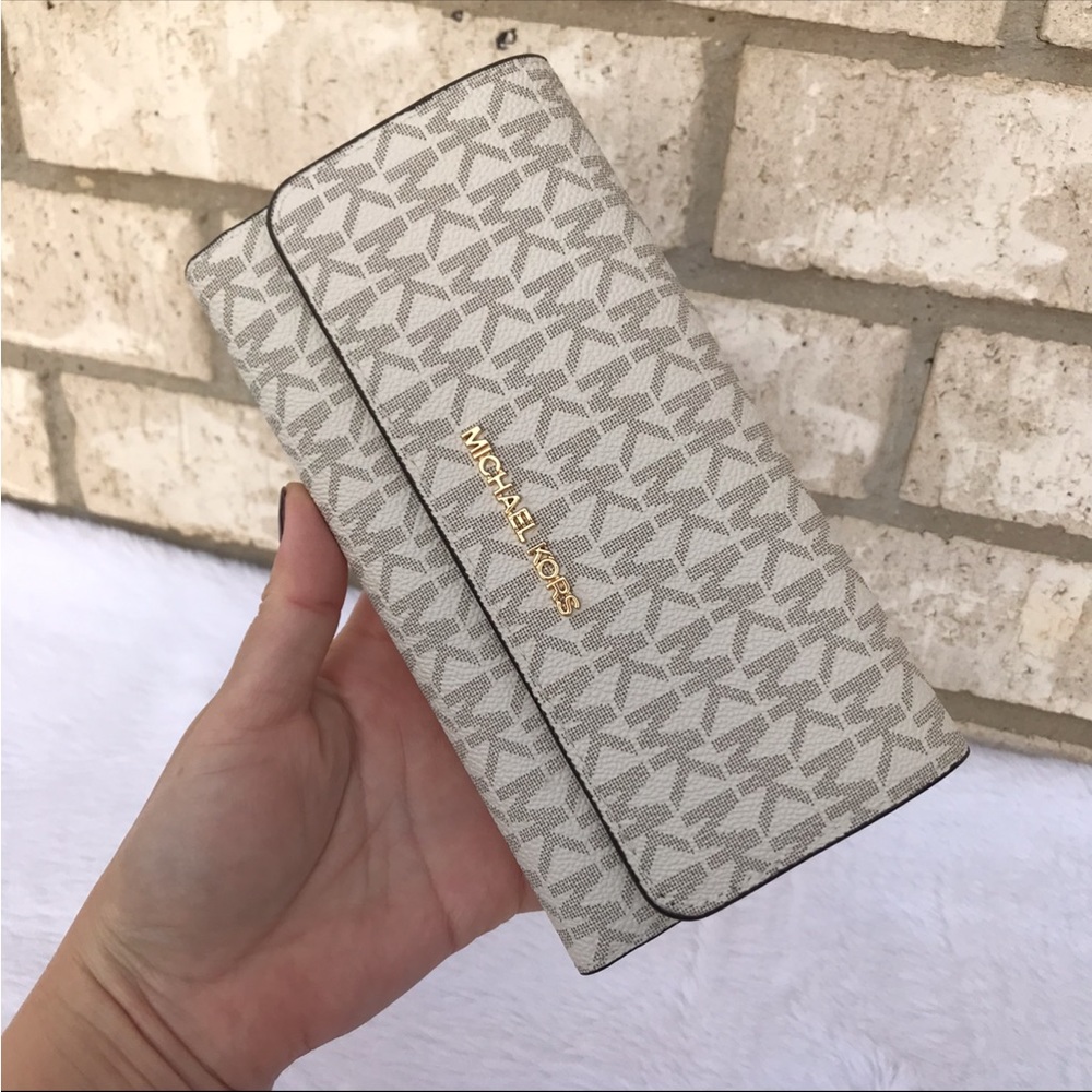Michael Kors backpack and wallet - Picture 9 of 13